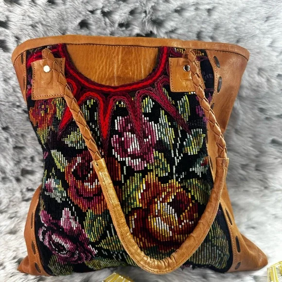 Altiplano recycled material leather tote. Euc - Picture 2 of 6